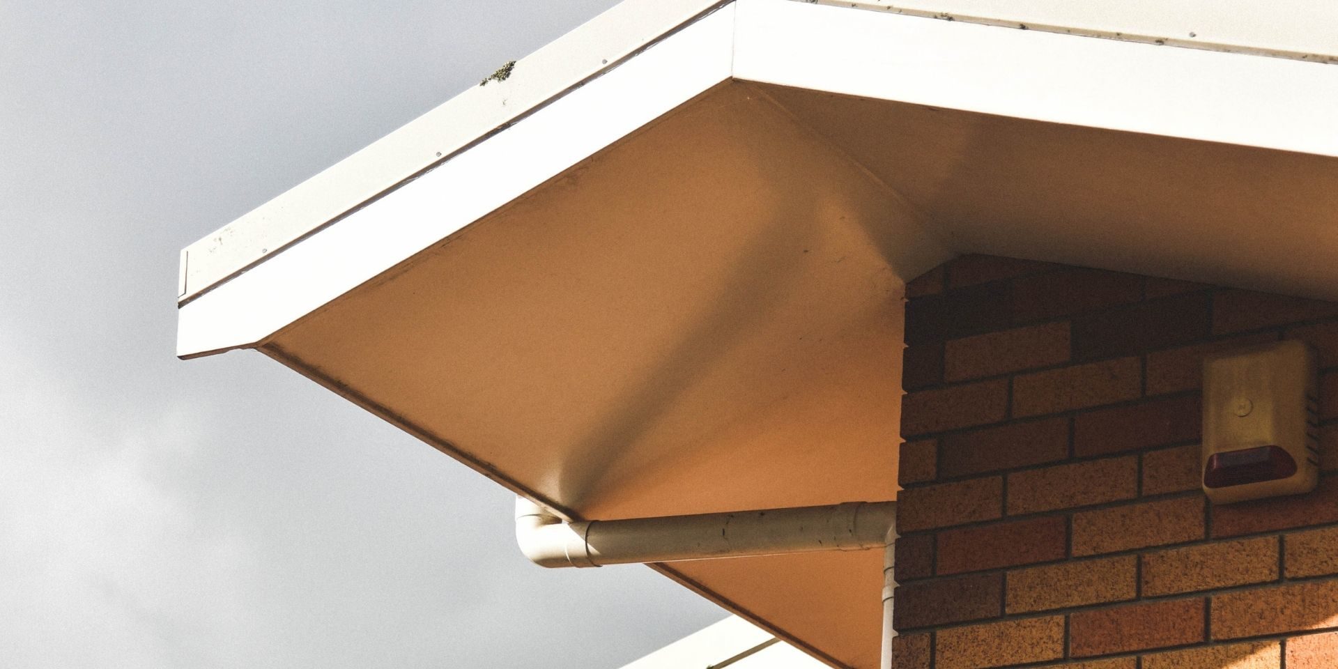 How Do Gutters Work and Why Are They Necessary? Weatherguard Gutters